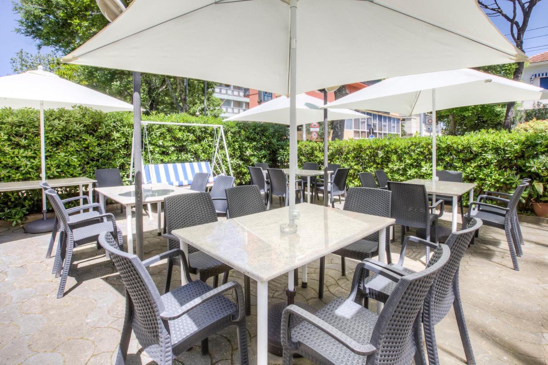 Hotel Taunus - Vista Mare リッチョーネ エクステリア 写真