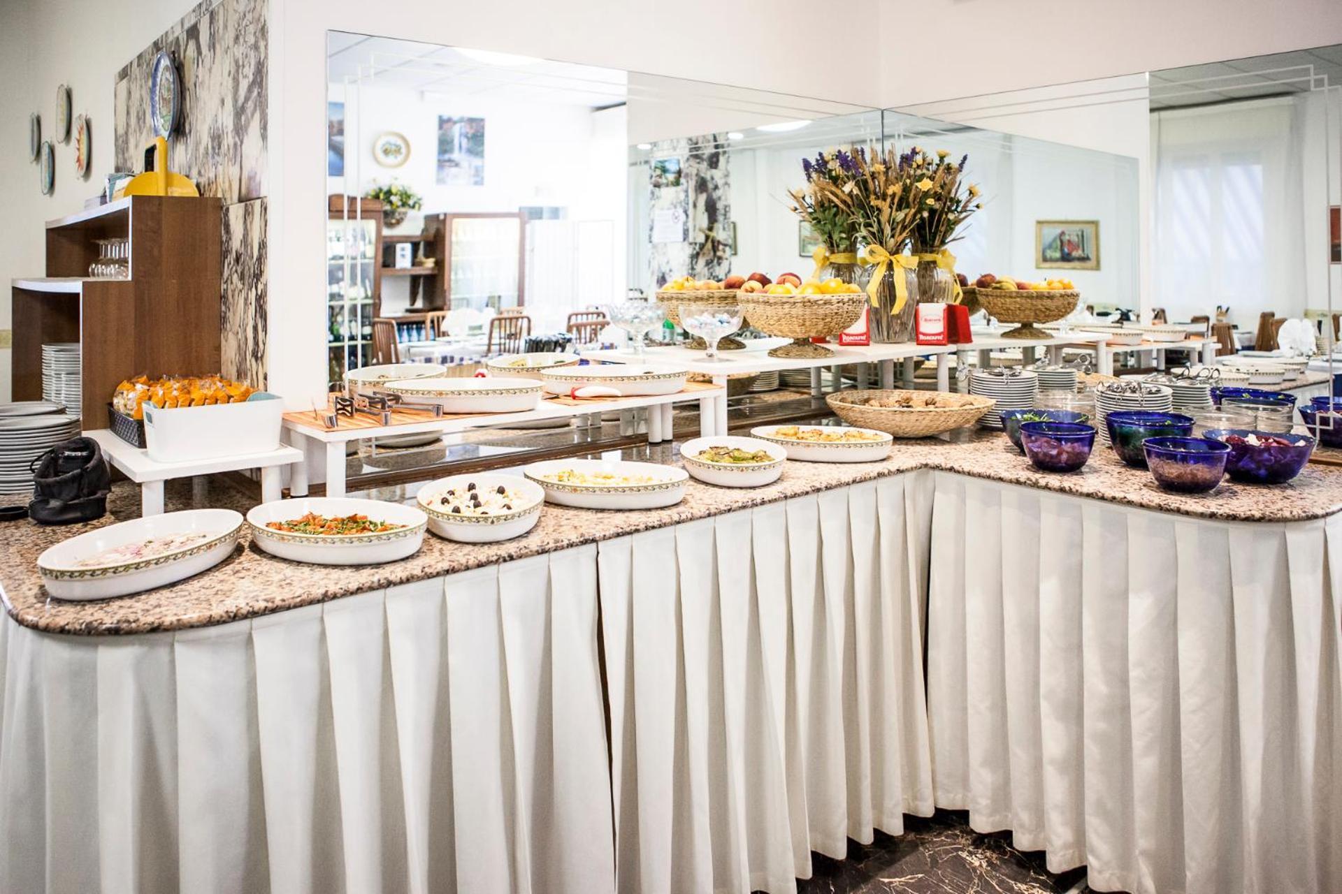 Hotel Taunus - Vista Mare リッチョーネ エクステリア 写真