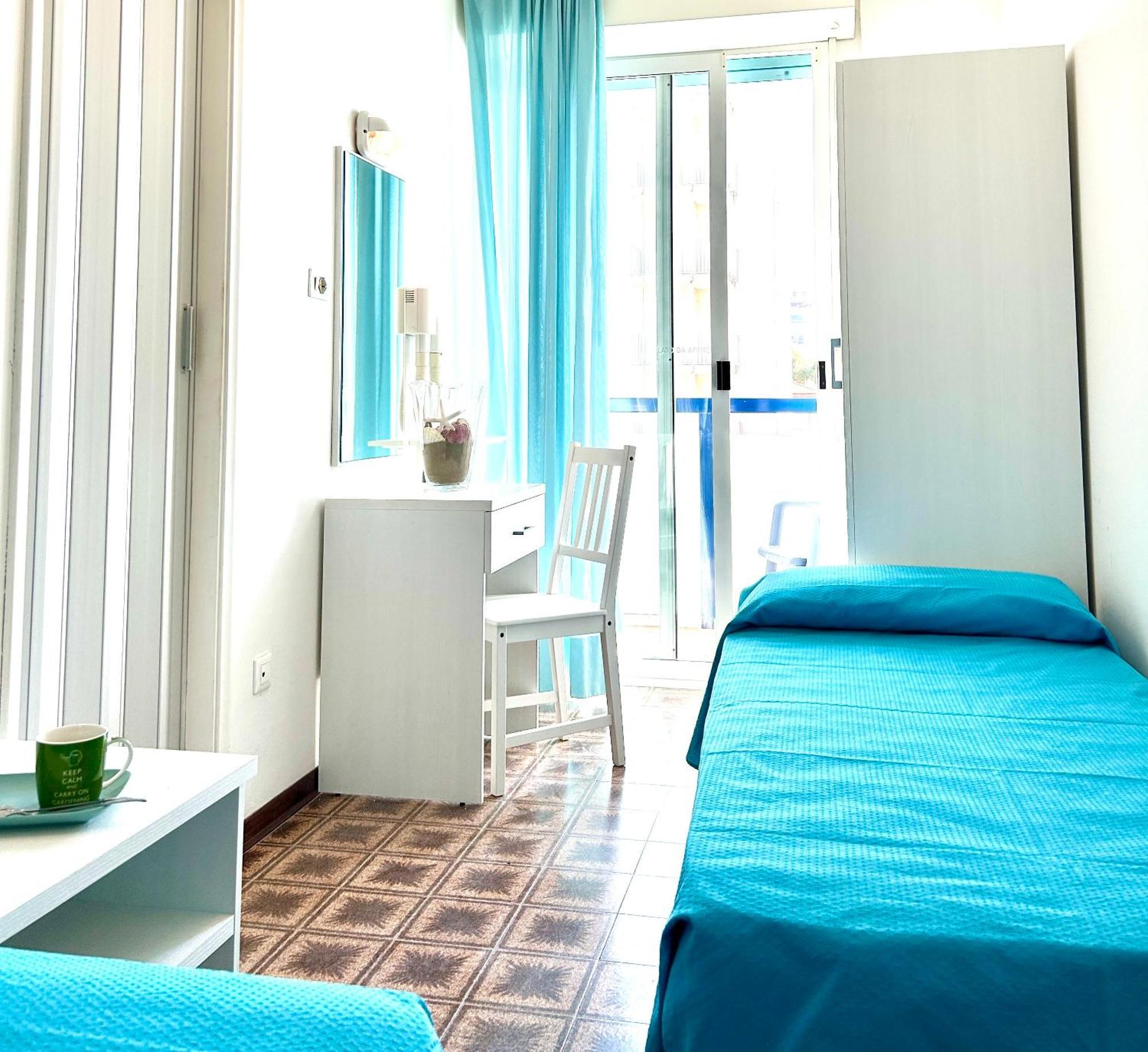 Hotel Taunus - Vista Mare リッチョーネ エクステリア 写真